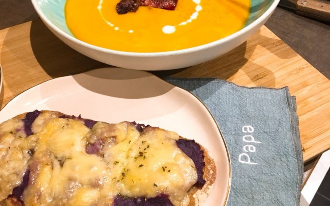 Velouté de courge, patates douces et lait de coco, tartine comte-chou-fleur