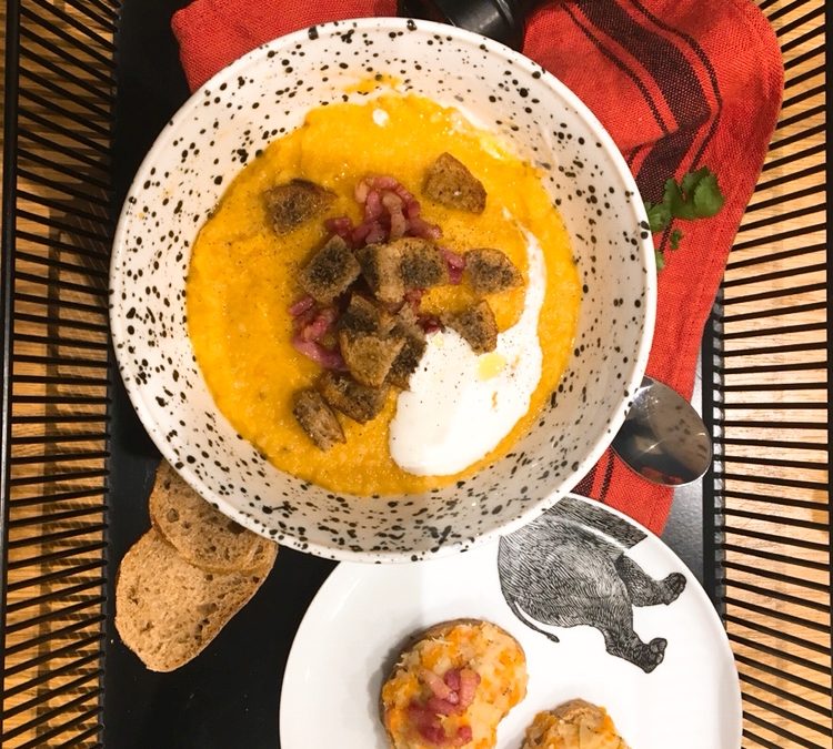 Velouté panais et carottes, croûtons maison ail et lardons